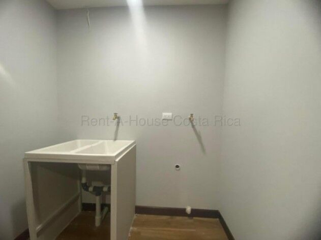 Alquiler de Apartamento en Escazú Centro. RAH 26-2229 in Escazú, San José — ₡ 290 000