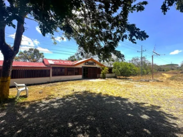 Venta de Local Comercial en La Cruz de Guanacaste. RAH 26-1406 in La Cruz, Guanacaste — ₡ 100 000 000
