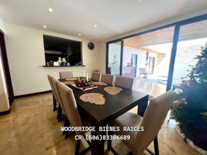 Escazu Trejos Montealegre casas en alquiler con o sin muebles/4 dormitorios en San Rafael, Escazú, San José — $2,800