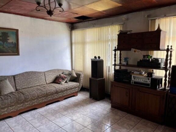Venta de Casa en San Fco de Dos Ríos. RAH 26-152 en San Francisco de Dos Ríos, San José — $292,000