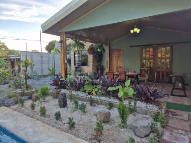BELLÍSIMA PROPIEDAD Y CASA RECIÉN CONSTRUIDA EN OROTINA CENTRO.  en Orotina, Alajuela — ₡ 100 000 000