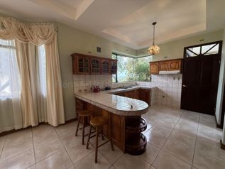 Venta de Elegante Casa en San Rafael de Heredia. RAH 27-501 en San Rafael, Heredia — 205 000 000 ₡ - Foto 5 de 18