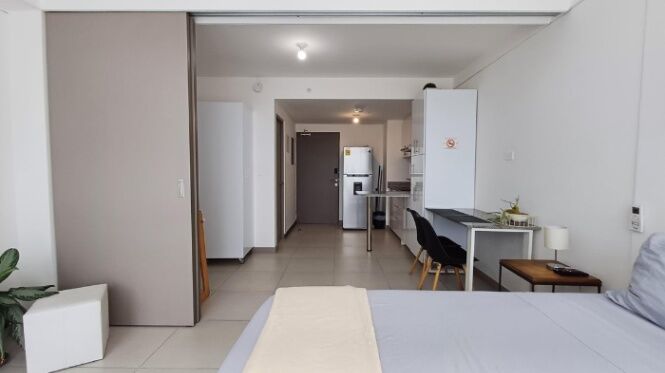 Se vende moderno apartamento en Torre iFreses Curridabat 26-651 en Granadilla, Curridabat, San José — $118,000