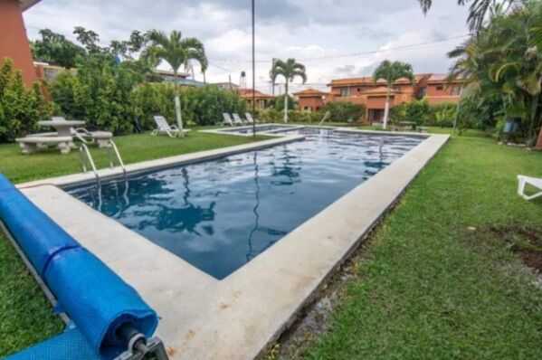 Alquiler casa dos plantas Condominio Hacienda de Oro en Desamparados, San José — ₡ 720 000