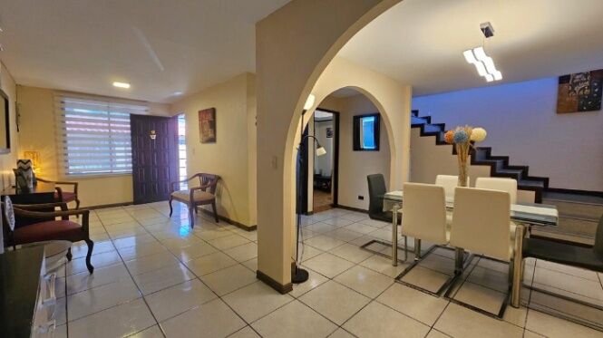 Venta de linda casa en mata de platano Guadalupe 26-1275 en San Jerónimo, Moravia, San José — $200,000