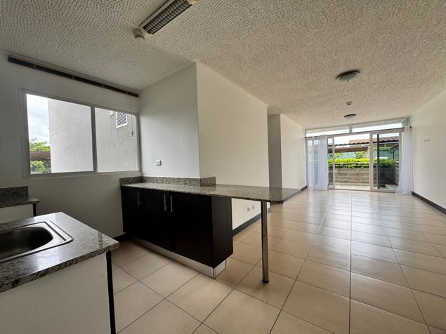 Se vende cómodo apartamento de 95m2 en Alajuela, Concasa in Alajuela — $114,000