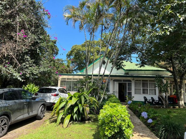 Venta de residencial con 2 casas y 9 apartamentos #26-741 GS in San Pedro, Montes De Oca, San José — $2,475,000