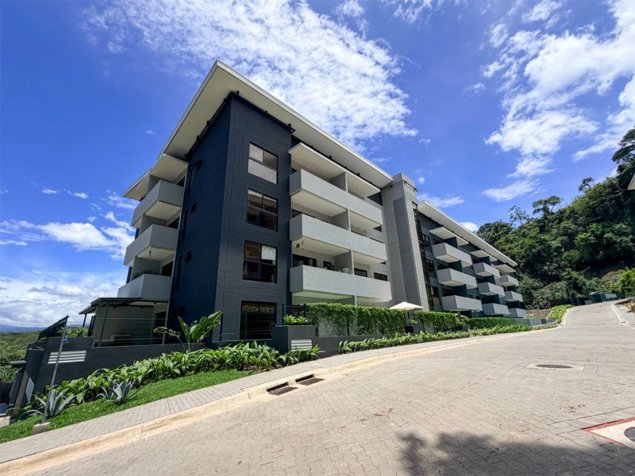 Venta de apartamento para estrenar en Escazú, Torres del Café en Escazú, San José — $180,000