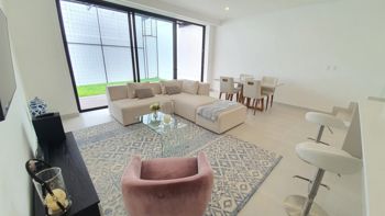 Venta de moderna casa en condominio en Santa Ana en Pozos, Santa Ana, San José — $395,000 - Foto 3 de 15