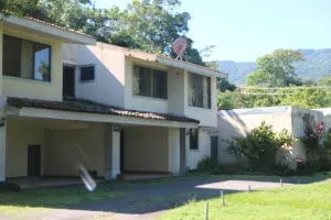 Venta de Casa en Brasil de Santa Ana / OFC