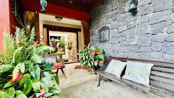 Venta Casa Independiente en Guayabos, Curridabat in Curridabat, San José — $484,000