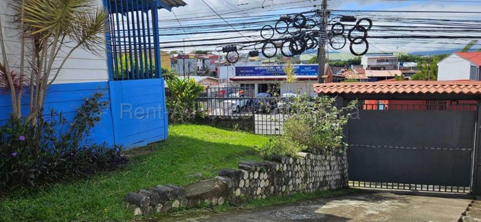 Venta de Propiedad Comercial con Alto Potencial en Guadalupe #27-241 GS in Guadalupe, Goicoechea, San José — $489,000