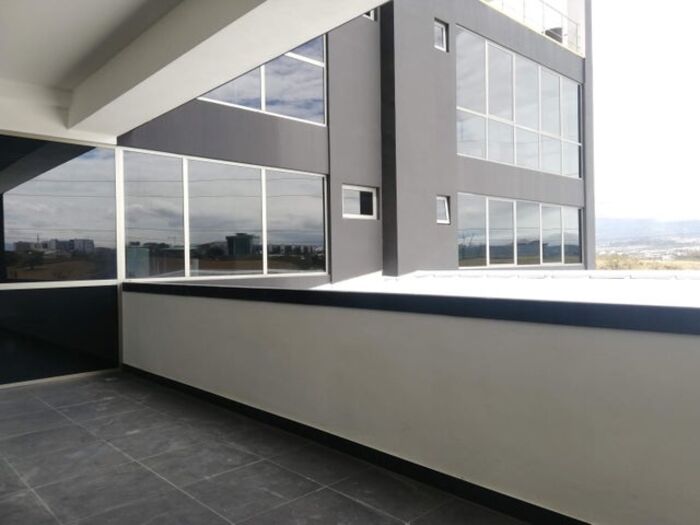 Alquiler de Oficina en Escazú, San José. RAH 23-532 in Escazú, San José — $2,924
