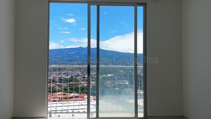 Alquiler apartamento en Heredia in Ulloa, Heredia — ₡ 520 000