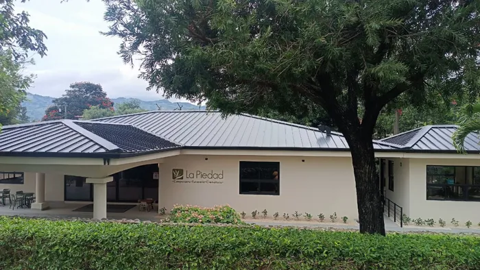 VENTA DE NICHO, SAN JOSE, DESAMPARADOS, CAMPO SANTO LA PIEDAD en Desamparados, San José — ₡ 2 350 000