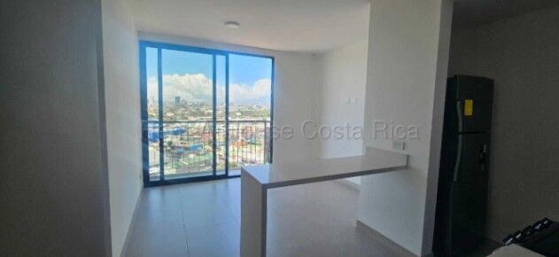 ALQUILER DE APARTAMENTO CON LINEA BLANCA EN SHY HOUSE.  en San Sebastián, San José — $1,200