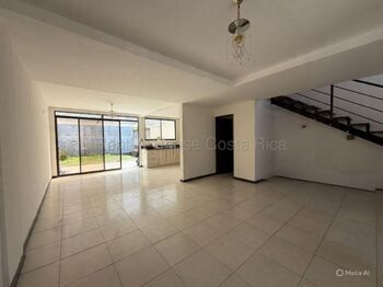 Venta de Moderna Casa en Cartago / Mls. 26-1570 OFC JB in San Isidro, El Guarco, Cartago — $183,000 - Photo 5 of 10