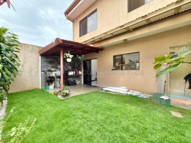 Venta de Casa en San Francisco de Heredia. en San Francisco, Heredia — ₡ 115 000 000