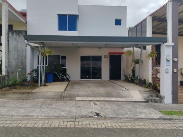 VENDO CASA EN SAN RAFAEL DE SAN JOSÉ. en San Rafael, Escazú, San José — $240,000
