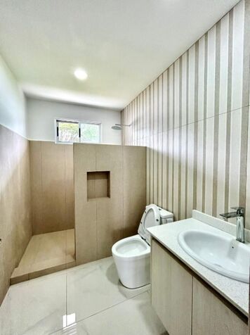 Casa de lujo nueva en Santa Eulalia, Atenas – Alajuela-Costa Rica en Santa Eulalia, Atenas, Alajuela — $260,000