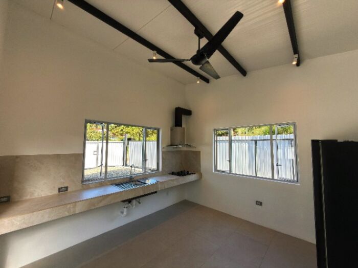 MODERNA CASA NUEVA A ESTRENAR EN VILLA NUEVA, PÉREZ ZELEDÓN en Daniel Flores, Pérez Zeledón, San José — $165,000