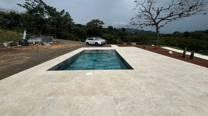 8315m2 with existing small house, pool and area for a new house in Atenas, Alajuela — $499,000