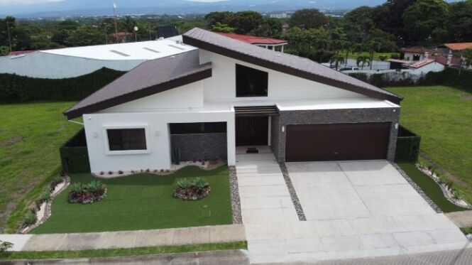 Casa 337 SF en Santa Ana, San José — $750