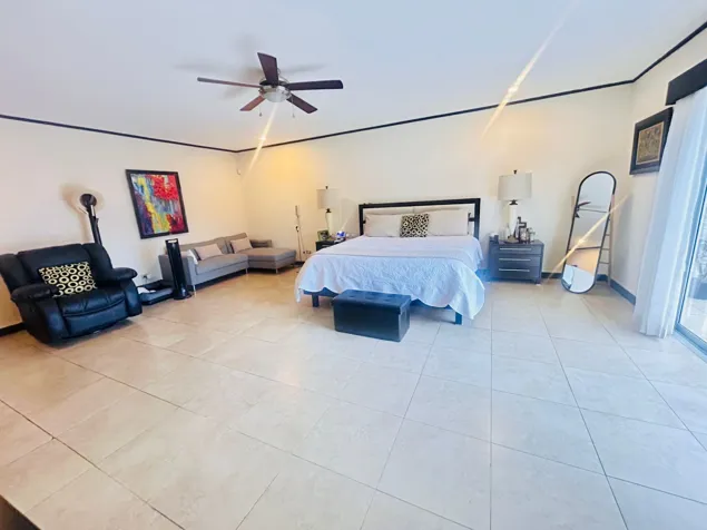 Venta de casa en Pinares, Curridabat en Curridabat, San José — $390,000 - Foto 2 de 19