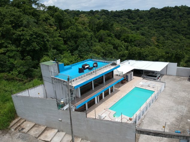 VENTA DE CASA CON PISCINA, PUNTARENAS, CALDERA, VILLAS DE CHAMPAGNE en Caldera, Esparza, Puntarenas — $575,000