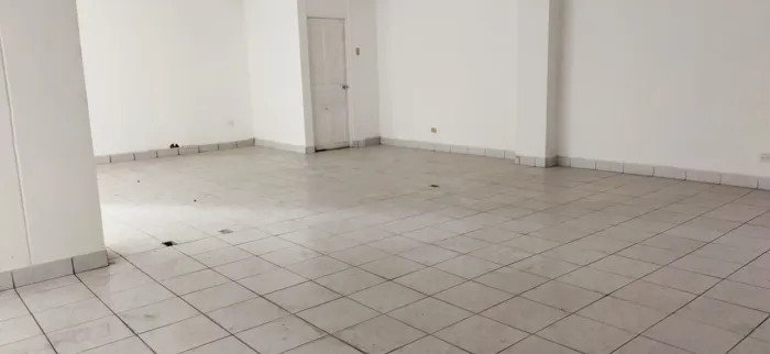 Edificio en Venta en Moravia, Financiamiento Propio - 5PJG9790644 en San Vicente, Moravia, San José — $1,300,000 - Foto 3 de 86