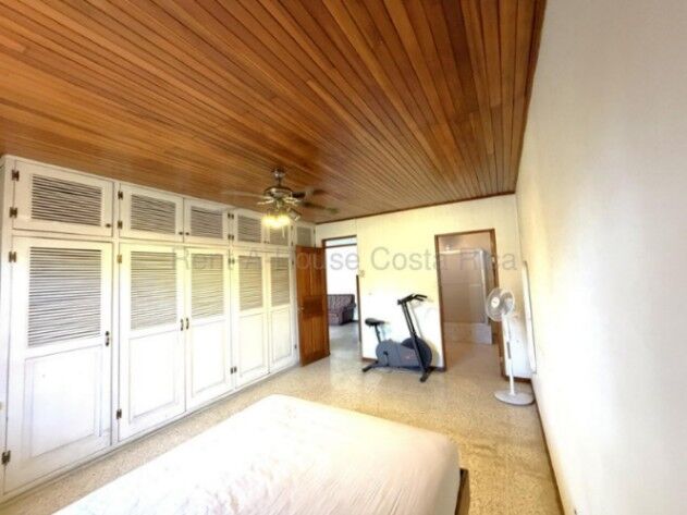 Venta de Casa + APTO en San Antonio de Alajuela. RAH 26-2157 en San Antonio, Alajuela — $225,000