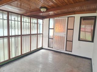 House for Sale in Ipís de Guadalupe with Possibility of Carport #27-894 GS in Ipís, Goicoechea, San José — $89,500 - Photo 2 of 11