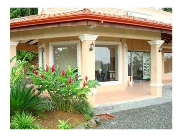 Commercial Building Limon near Moin in Limón — $175,000