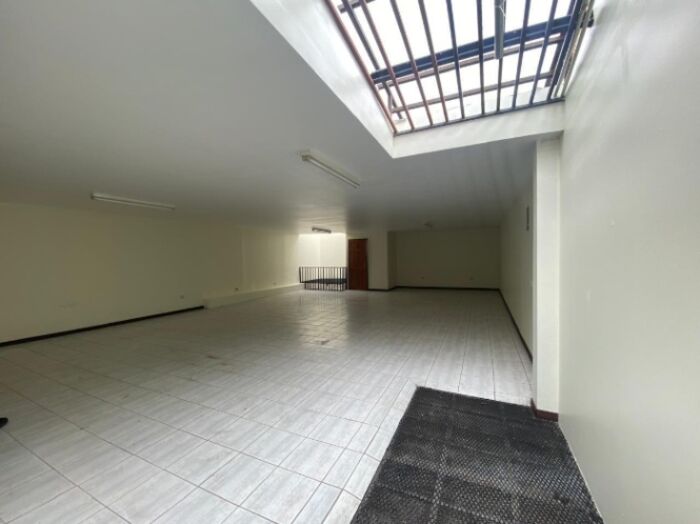 Alquiler de Local Comercial en Tibás, San José. RAH 25-1736 in San Juan, Tibás, San José — $1,000