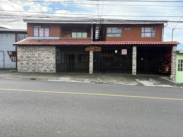 Venta de propiedad con 8 apartamentos independientes #26-974 GS en Ipís, Goicoechea, San José — $590,000
