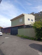 Se vende casa, con apartamento en segundo piso, en san Lorenzo de desamparados en Damas, Desamparados, San José — ₡ 50 000 000 - Foto 3 de 43