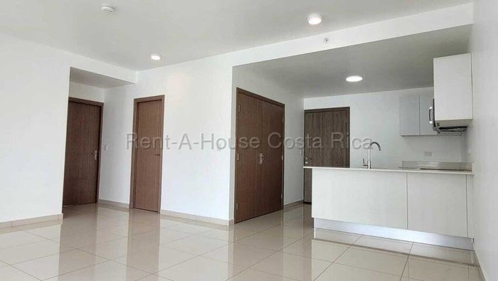 Alquiler de Apartamento en Bambú Rivera, Tibás. RAH 26-2149 in Cinco Esquinas, Tibás, San José — $1,200