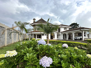 Venta de Hermosa Casa en San Isidro de Heredia en San Isidro, Heredia — $995,000 - Foto 4 de 32