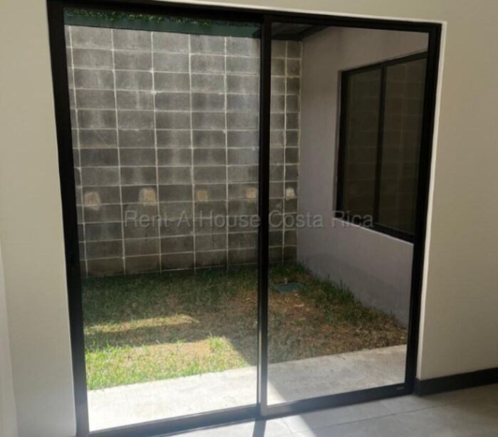 VENTA DE APARTAMENTO EXCELENTE UBICACIÓN OPORTUNIDAD DE INVERSIÓN en San Francisco, Heredia — ₡ 64 000 000