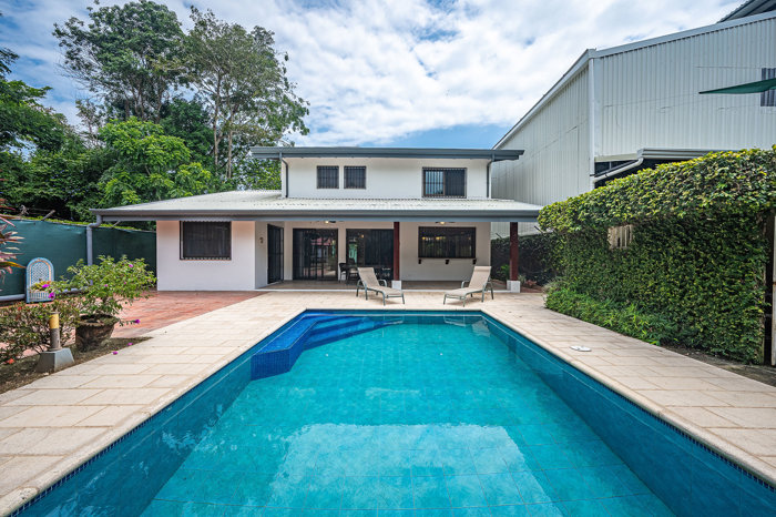 Moderna casa costera de 3 dormitorios cerca de Los Sueños Resort en Jacó, Garabito, Puntarenas — $350,000 - Foto 2 de 51