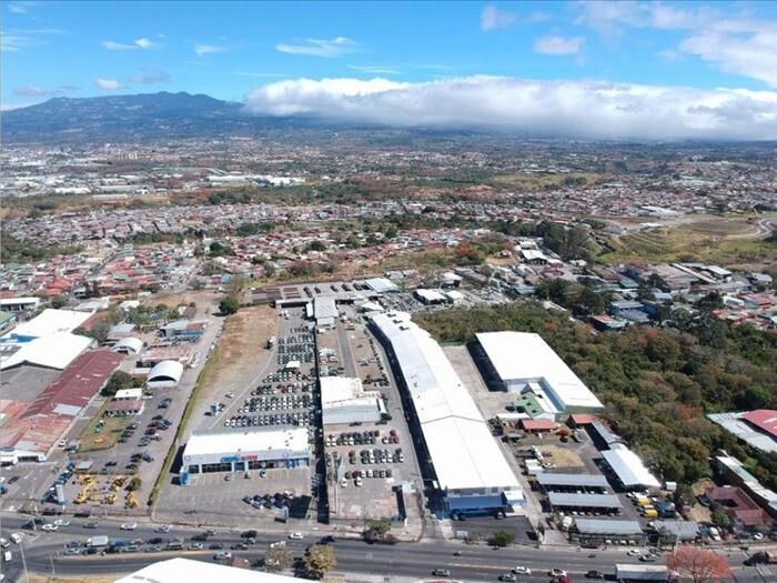 VENTA DE LOCALES Y BODEGAS, SAN JOSÉ, URUCA en Uruca, San José — $11,000,000
