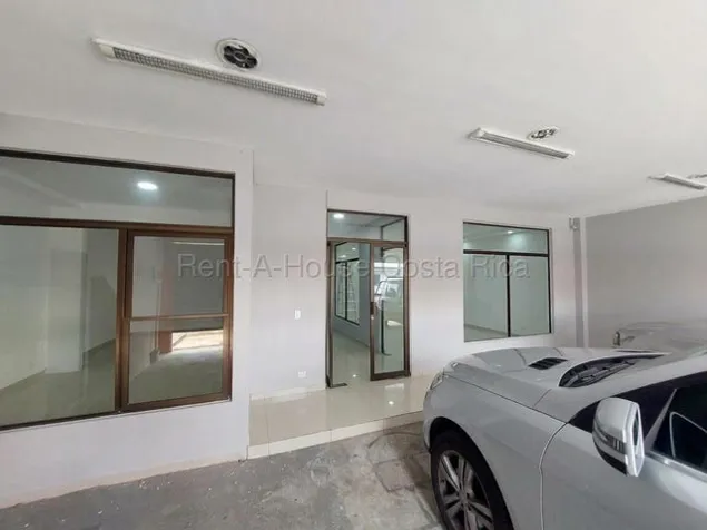 Commercial Premises for Rent in Downtown Cartago. RAH 27-913 in Oriental, Cartago — ₡ 900 000