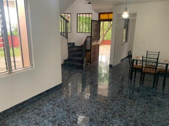 Se vende casa con amplio lote en Piedades Santa Ana 23-2896 en Piedades, Santa Ana, San José — ₡ 140 000 000