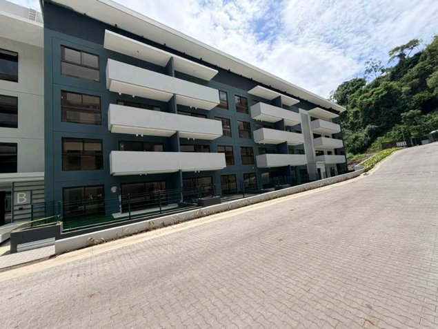 ESTRENE APARTAMENTO EN BOSQUES DEL CAFE, ESCAZÚ. in Escazú, San José — $1,350