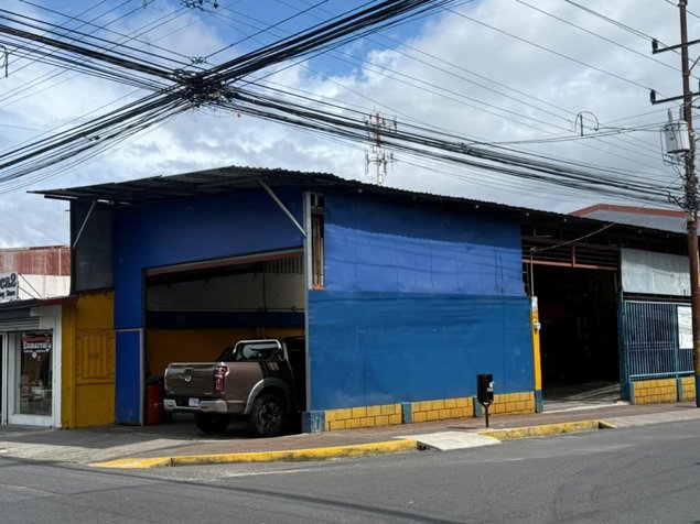 VENTA DE DOS LOCALES COMERCIALES, HEREDIA, CENTRO in Heredia — ₡ 197 000 000 - Photo 2 of 10