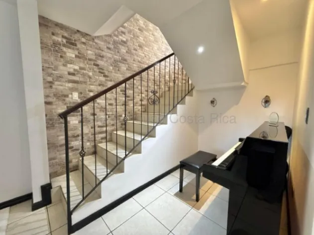 Venta de Casa en San Francisco de Heredia. RAH 27-74 in San Francisco, Heredia — ₡ 121 000 000 - Photo 3 of 20