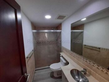 Venta de Apartamento en Santa Ana, San José. RAH 26-1008 en Santa Ana, San José — $190,000 - Foto 4 de 14