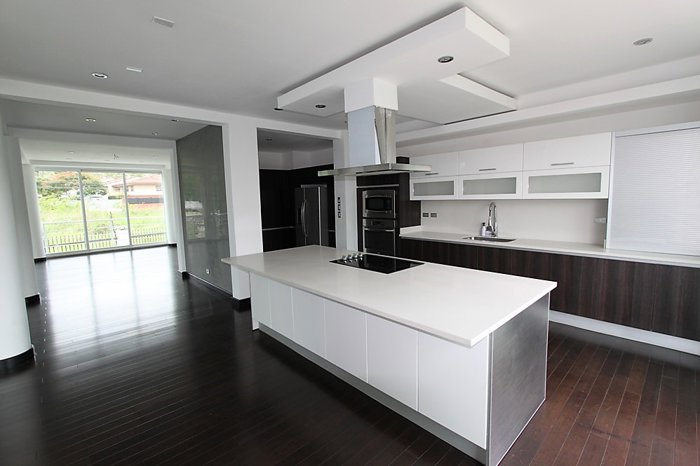 Preciosa casa Contemporanea en Escazu en San Rafael, Escazú, San José — $2,800 - Foto 3 de 11