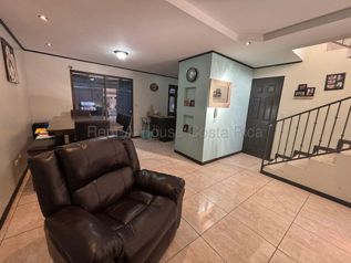 Venta de Casa en La Unión-Concepción. RAH 26-1526 PRECIO NEGOCIABLE en Concepción, La Unión, Cartago — 92 000 000 ₡ - Foto 4 de 17