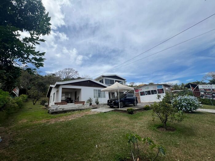 VENTA DE CASA Y APTO USO MIXTO SAN JOSE, SANTA ANA en Santa Ana, San José — $450,000